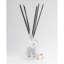 Reed Diffuser - Diamond - Pearl Clear - 200 ml - The Little Wax Company -  Handmade Wax Melts & Candles, Reed Diffusers & Room Sprays made with Soy Wax in Dublin, ireland